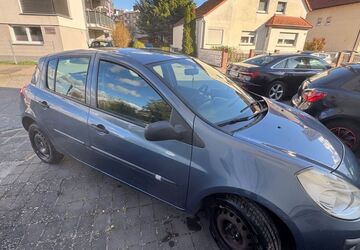 Renault Clio 223.300 km 1.999 &euro; Viernheim 68519