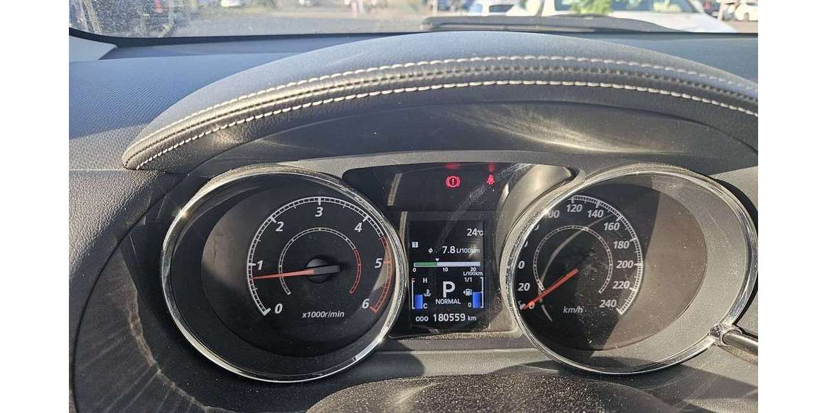 Peugeot 4007 184.285 km 7.399 &euro; Ludwigshafen 67067