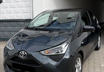 Toyota Aygo (X) 38.334 km 10.490 &euro; Forst 76694