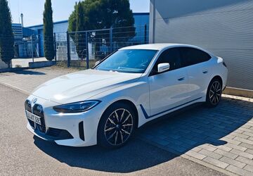 BMW i4 32.000 km 34.490 &euro; Limburgerhof 67117