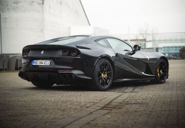 Ferrari 812 13.700 km 335.000 &euro; Mannheim 68163