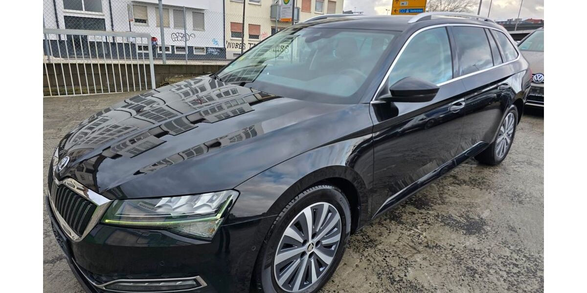 Skoda Superb 124.000 km 21.190 &euro; Mannheim 68159