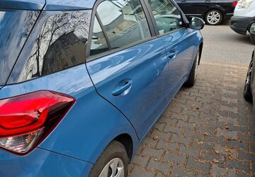 Hyundai i20 121.000 km 6.600 &euro; Mannheim-Neckarstadt 68309