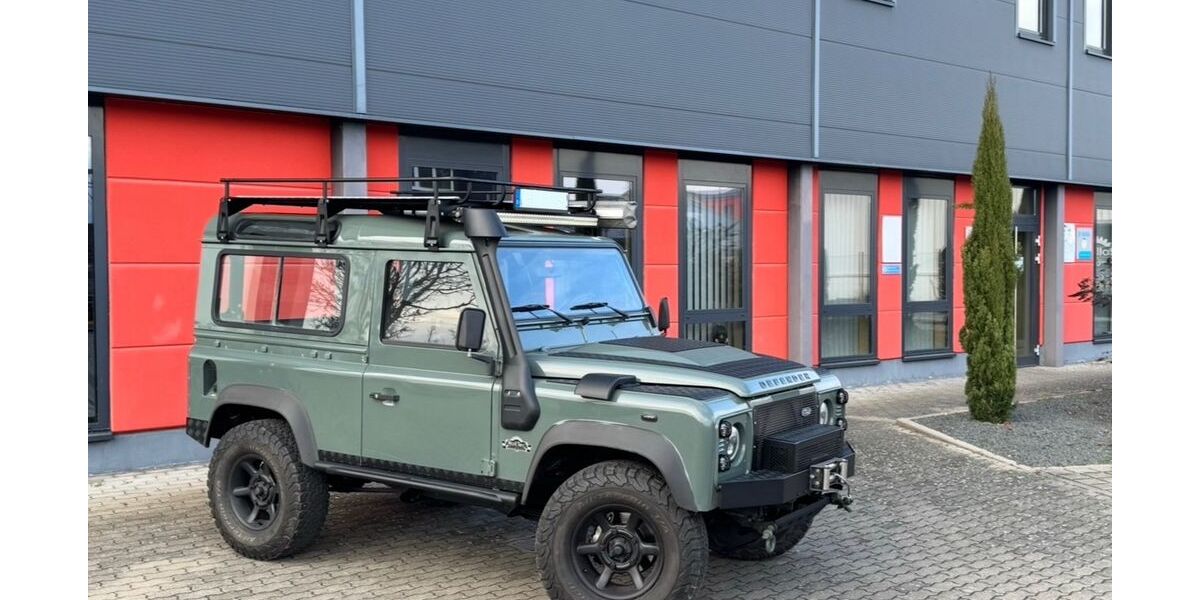 Land Rover Defender 177.800 km 38.400 &euro; Hockenheim 68766
