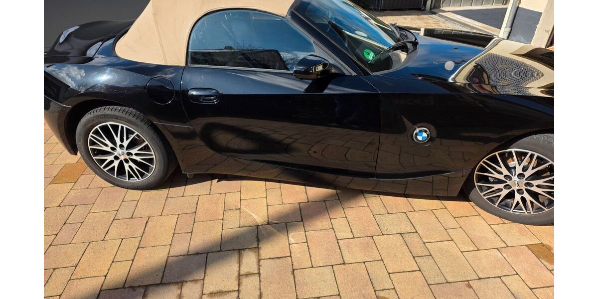 BMW Z4 142.686 km 7.999 &euro; Sinsheim 74889