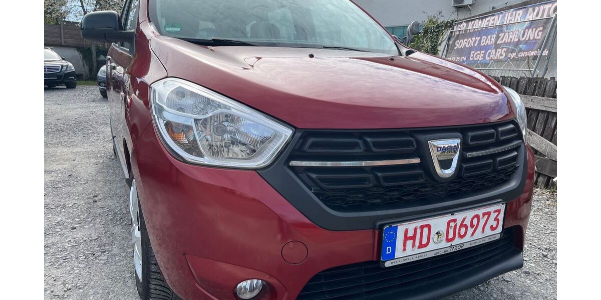 Dacia Lodgy 93.777 km 8.499 &euro; Reilingen 68799