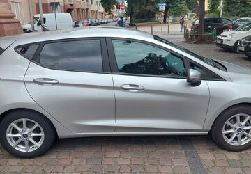 Ford Fiesta 85.000 km 9.000 &euro; Mannheim 68159