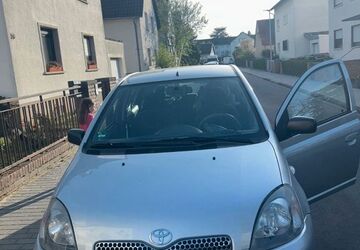 Toyota Yaris 195.500 km 2.950 &euro; Viernheim 68519