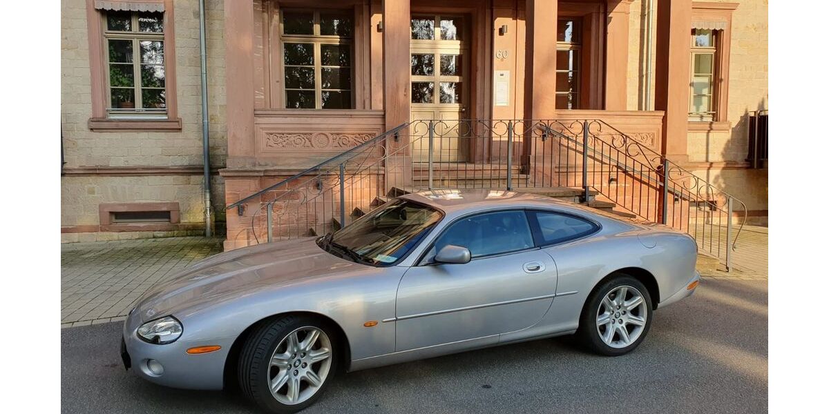 Jaguar XK8 244.000 km 11.900 &euro; Heppenheim 64646