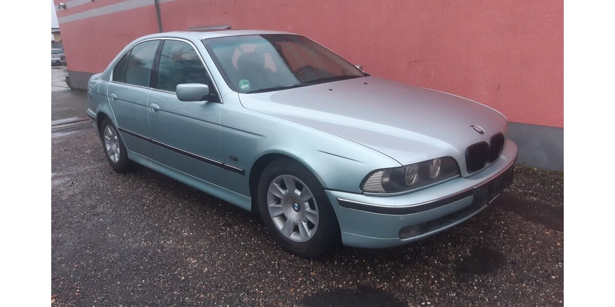 BMW 523i 307.000 km 1.990 &euro; Forst 76694