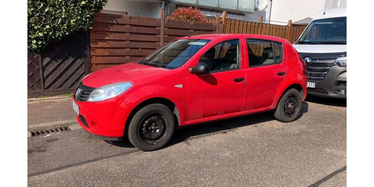 Dacia Sandero 82.263 km 1.990 &euro; Leimen 69181