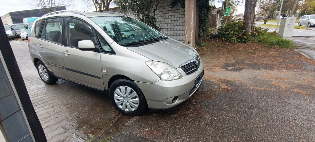 Toyota Corolla Verso 202.000 km 1.700 &euro; Mannheim 68169