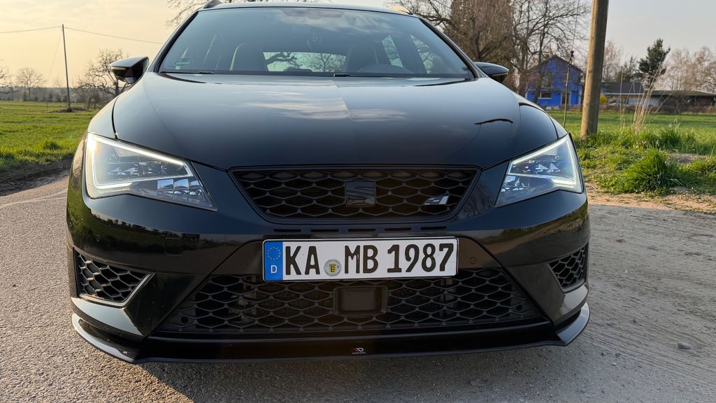 Seat Leon 144.000 km 15.600 &euro; Ubstadt-Weiher 76698