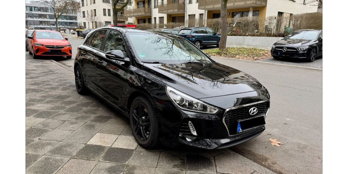 Hyundai i30 60.600 km 14.300 &euro; Ludwigshafen am Rhein 67061