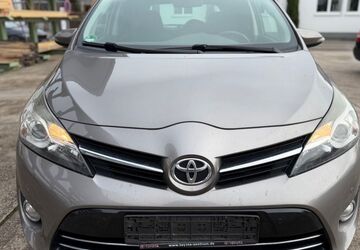 Toyota Verso 242.000 km 5.999 &euro; Speyer 67346