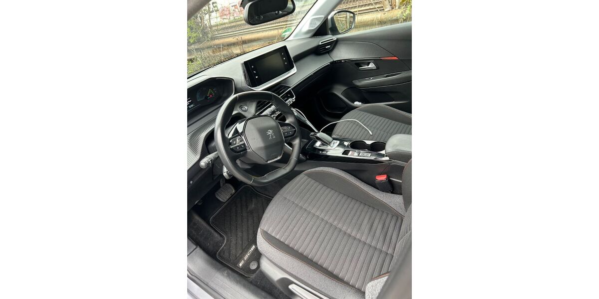 Peugeot 208 91.500 km 12.300 &euro; Ludwigshafen am Rhein 67071