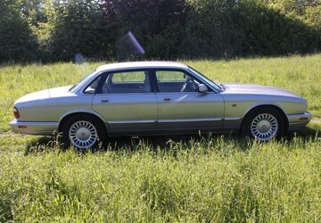 Jaguar XJ 163.499 km 9.999 &euro; Heppenheim 64646