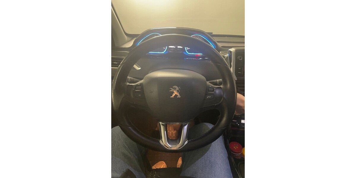 Peugeot 2008 70.400 km 12.000 &euro; Mannheim 68159