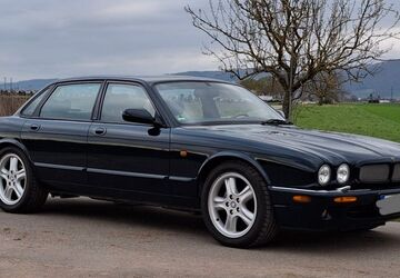 Jaguar XJR 124.300 km 13.900 &euro; Heidelberg 69123