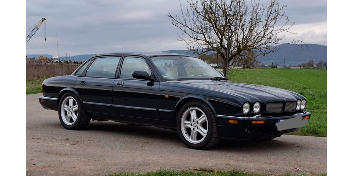 Jaguar XJR 124.300 km 13.900 &euro; Heidelberg 69123