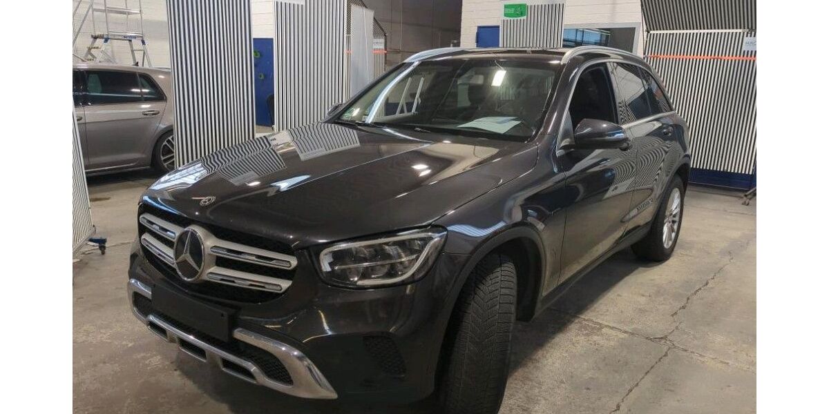 Mercedes-Benz GLC 300 106.000 km 27.549 &euro; Weinheim 69469