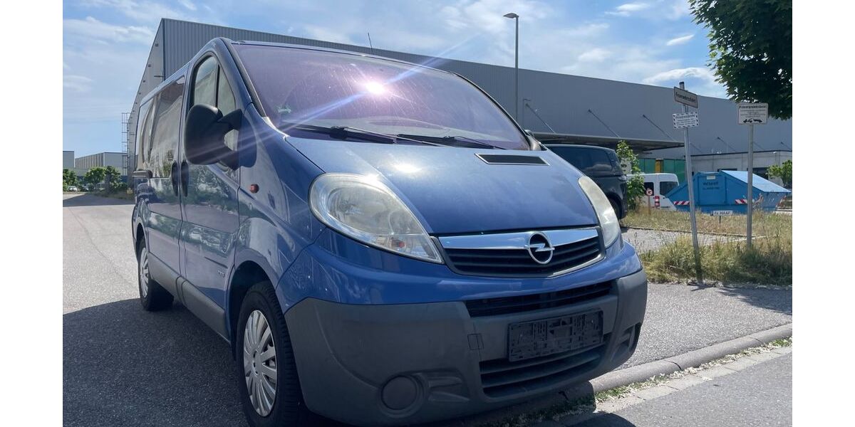 Opel Vivaro 146.743 km 8.500 &euro; Hockenheim 68766