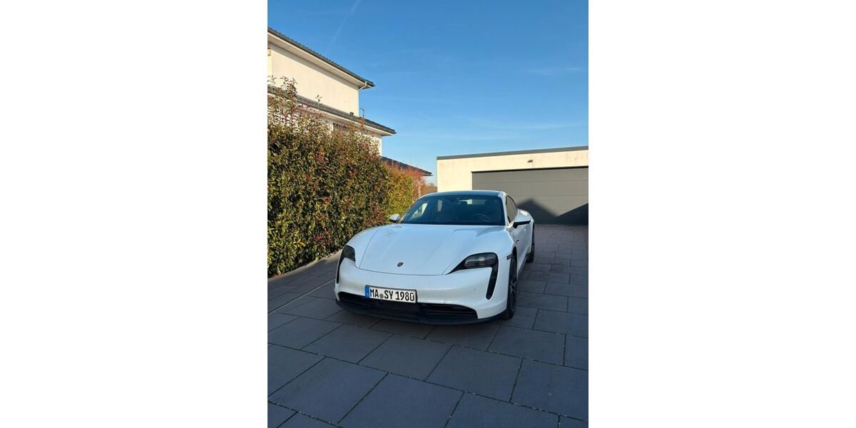 Porsche Taycan 34.000 km 54.739 &euro; MANNHEIM 68219