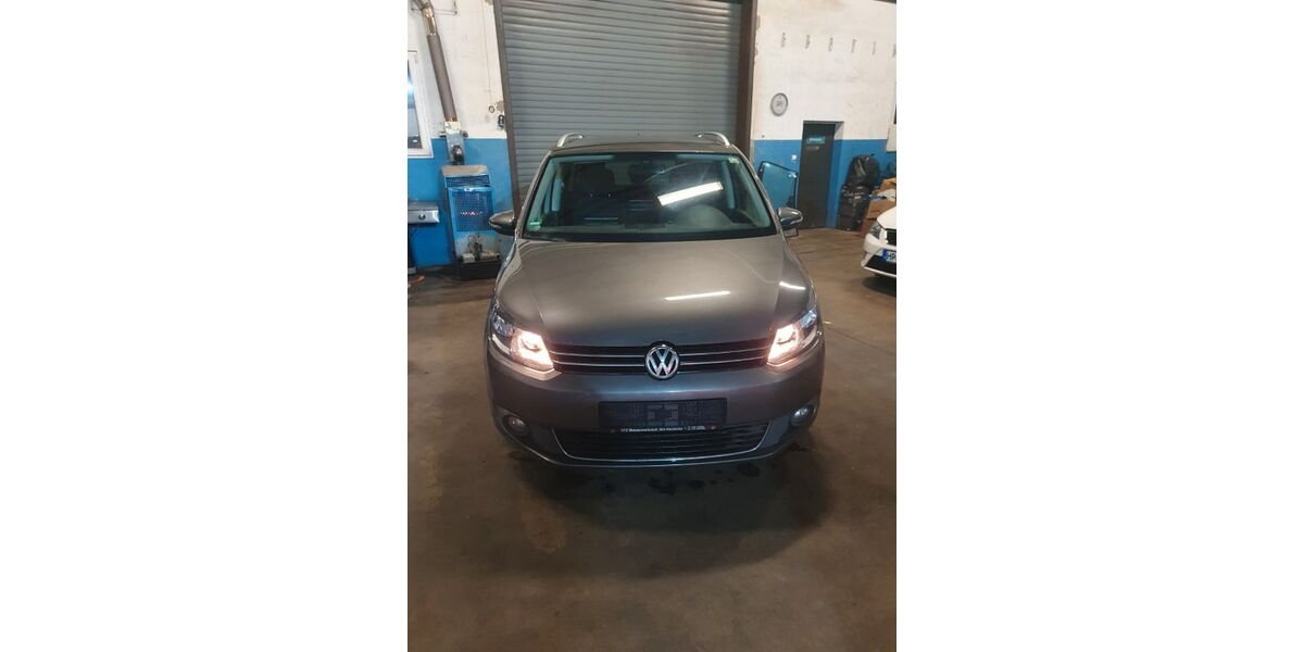 VW Touran 146.000 km 5.200 &euro; Lampertheim 68623