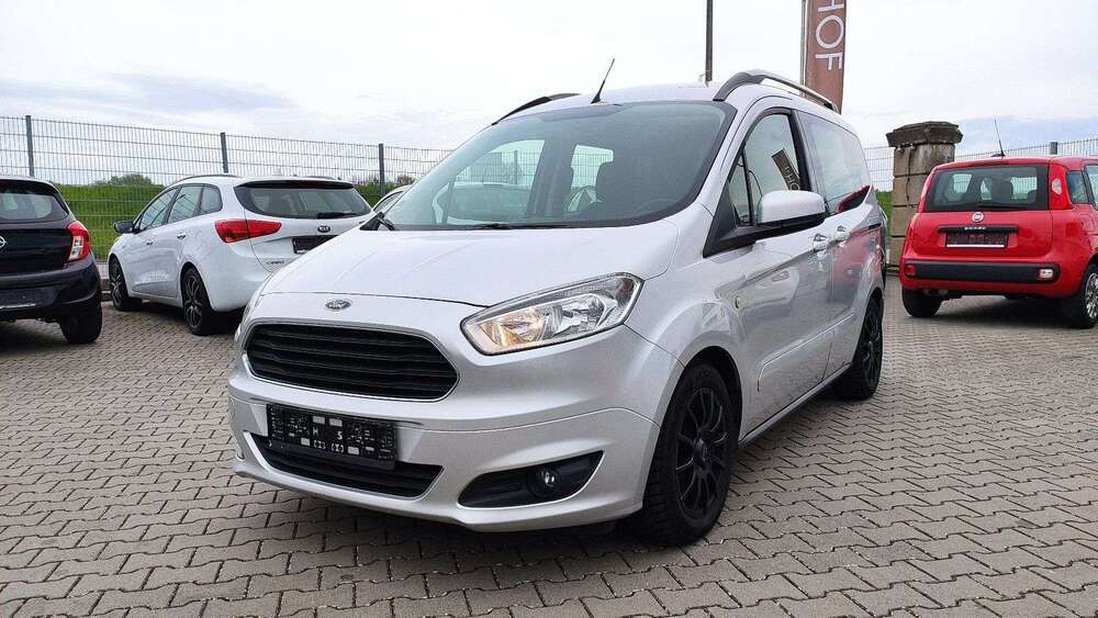 Ford Tourneo Courier 102.682 km 8.390 &euro; Speyer 67346