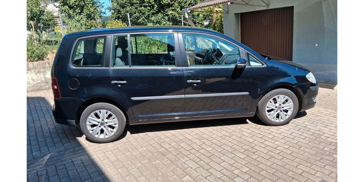 VW Touran 195.000 km 3.450 &euro; Spechbach 74937