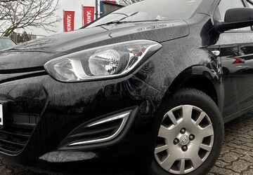 Hyundai i20 129.000 km 3.900 &euro; Forst 76694