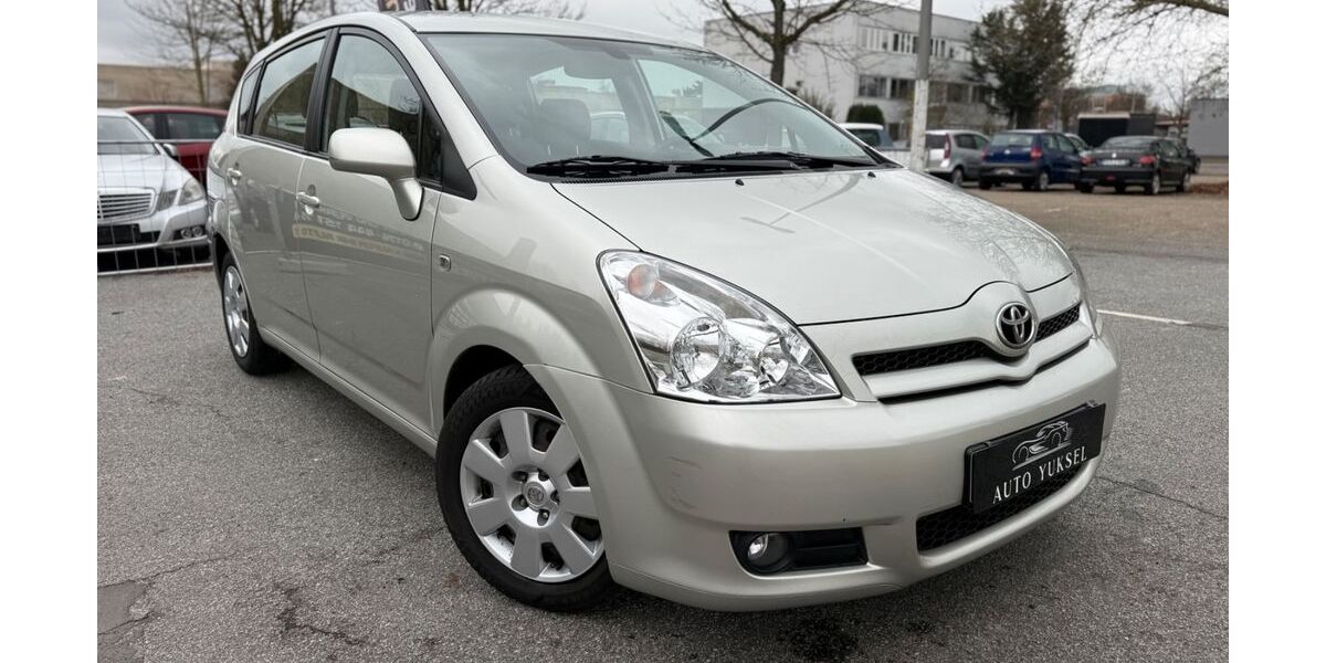 Toyota Corolla Verso 81.500 km 6.290 &euro; Heppenheim 64646